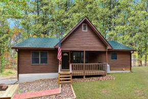 Hot Tub, Deck&Grill, Game Room, WiFi at Cute Cabin